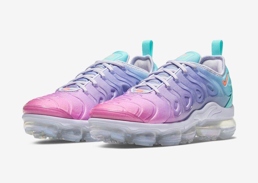 Nike Air VaporMax Plus &