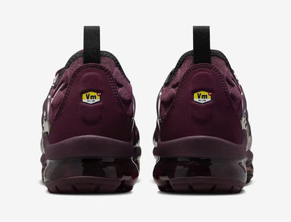 Nike Air VaporMax Plus &