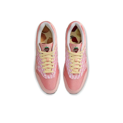Nike Air Max 1 &