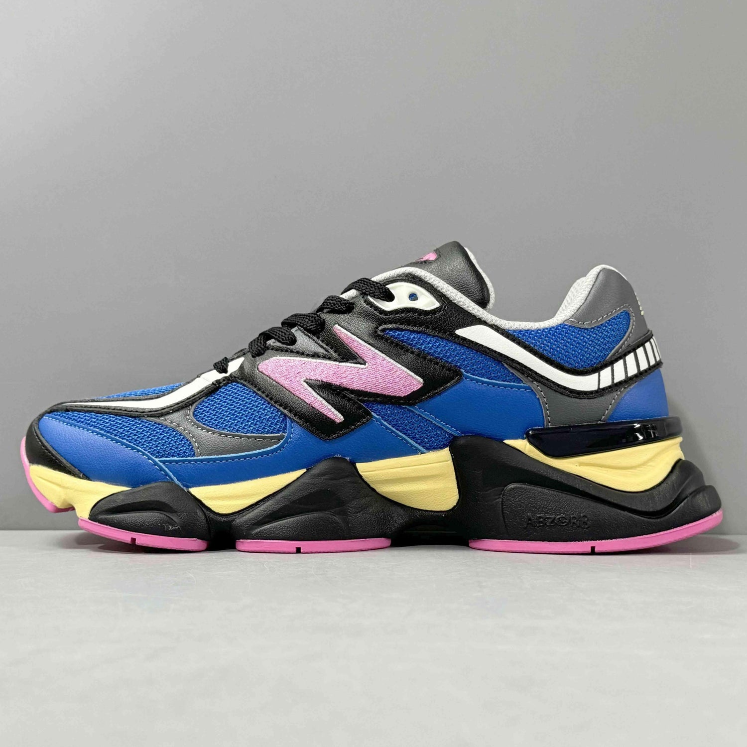 New Balance 9060 &