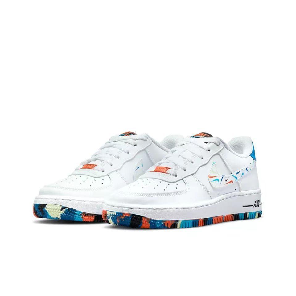 Nike Air Force 1 &