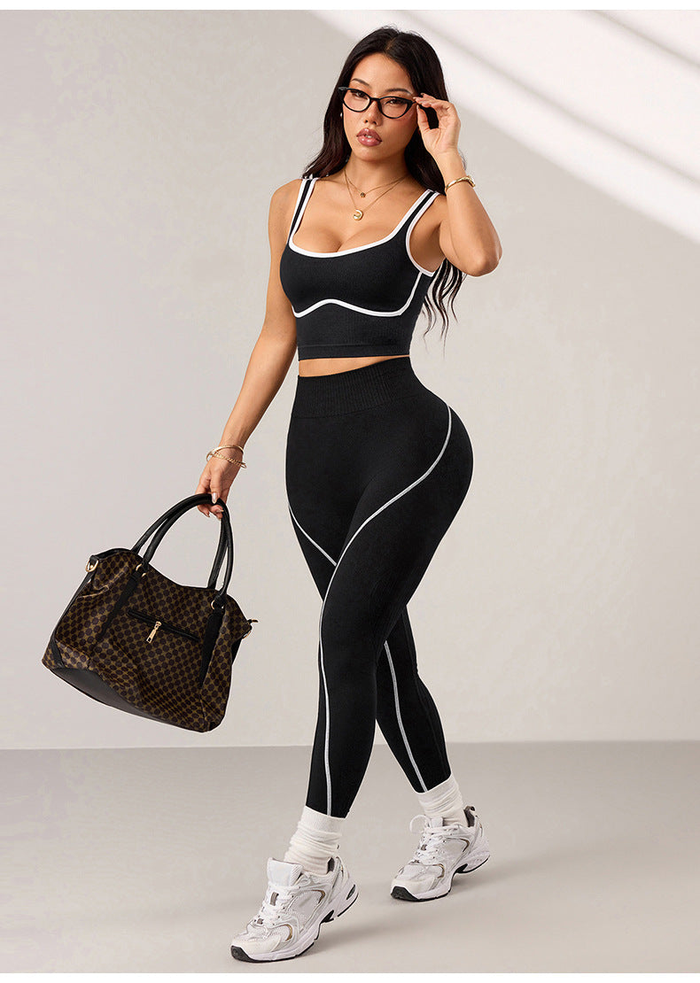 Seamless yoga workout suit
