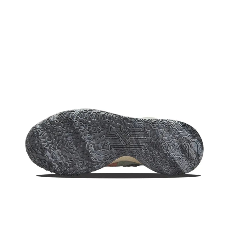 Nike Kyrie Low 4 &