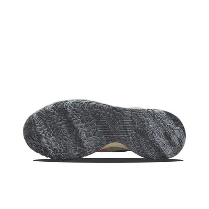Nike Kyrie Low 4 &
