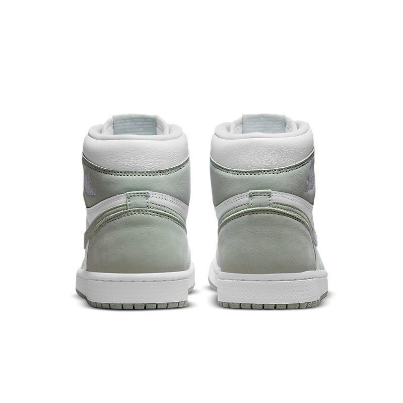 Air Jordan 1 High &
