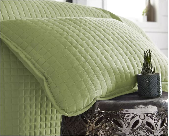 Southshore Fine Linens Oversized Lightweight Quilt &amp; Sham Set, Full/Queen, Green