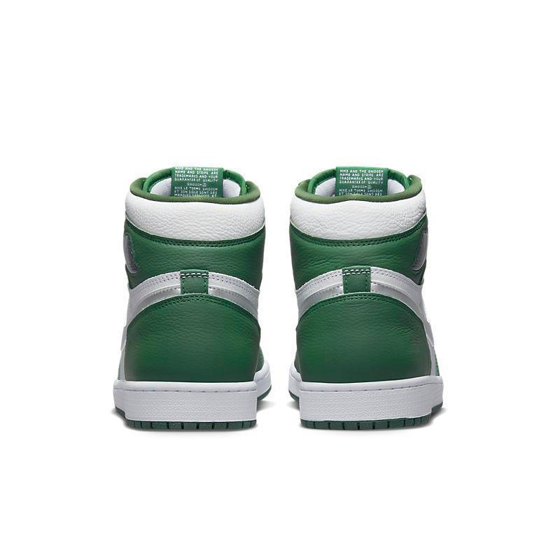 Air Jordan 1 Retro High OG &