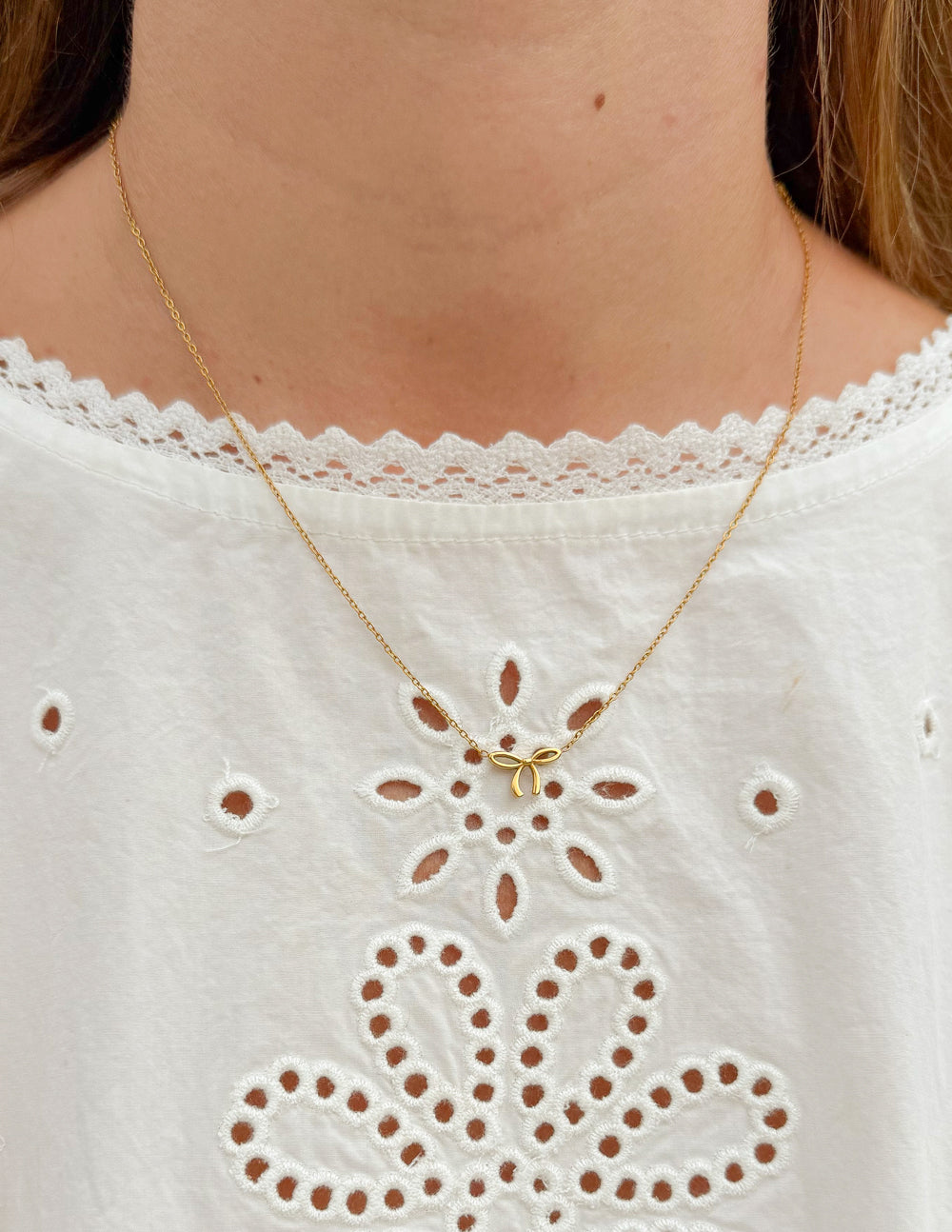 Dainty Bow Necklace