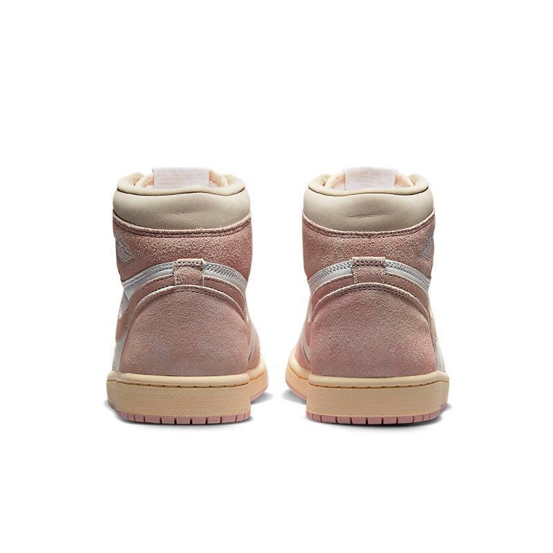 Air Jordan 1 Retro High &