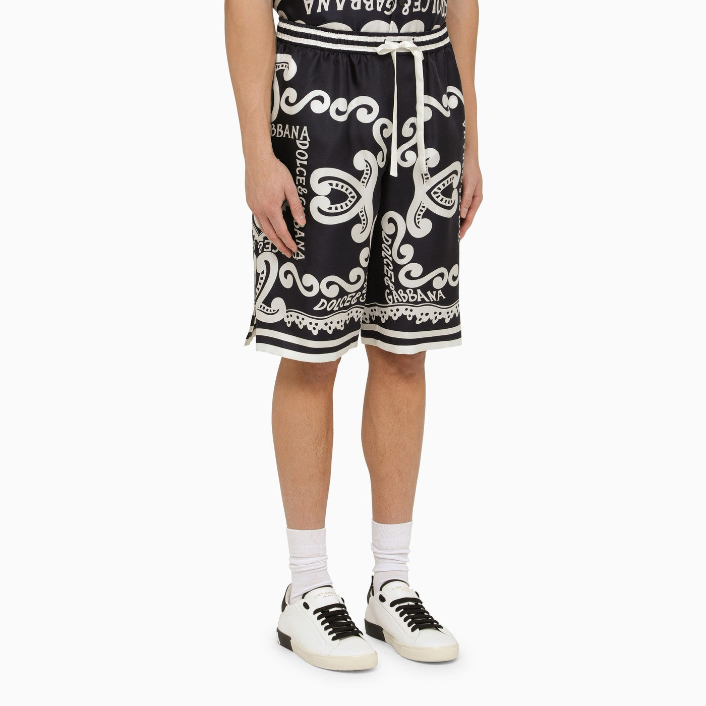 Dolce&amp;Gabbana Silk Bermuda With Navy Print