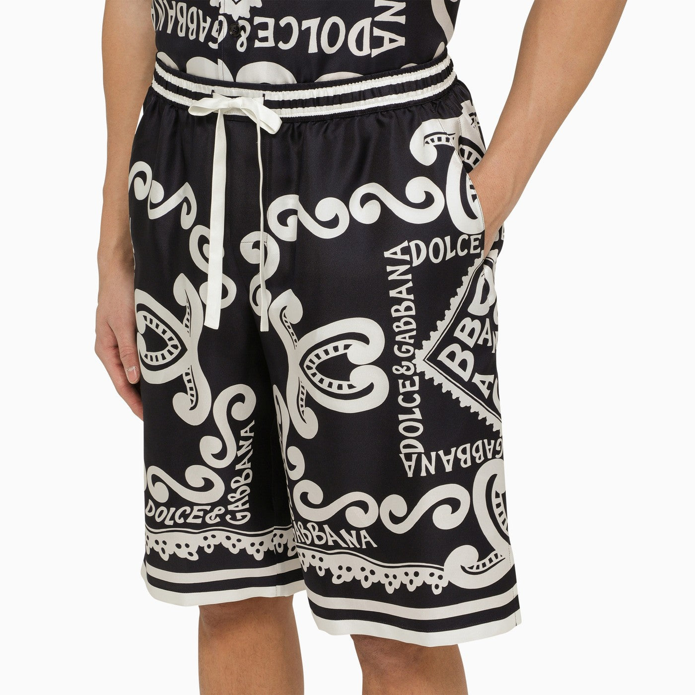 Dolce&amp;Gabbana Silk Bermuda With Navy Print