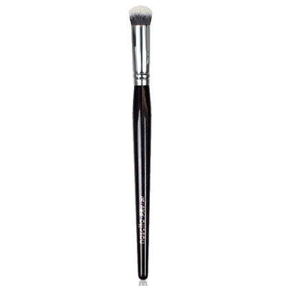 Nascita Pro Concealer Brush, Round-Tipped Makeup Brush for Flawless Coverage - Beauty Tools for Sensitive Skin
