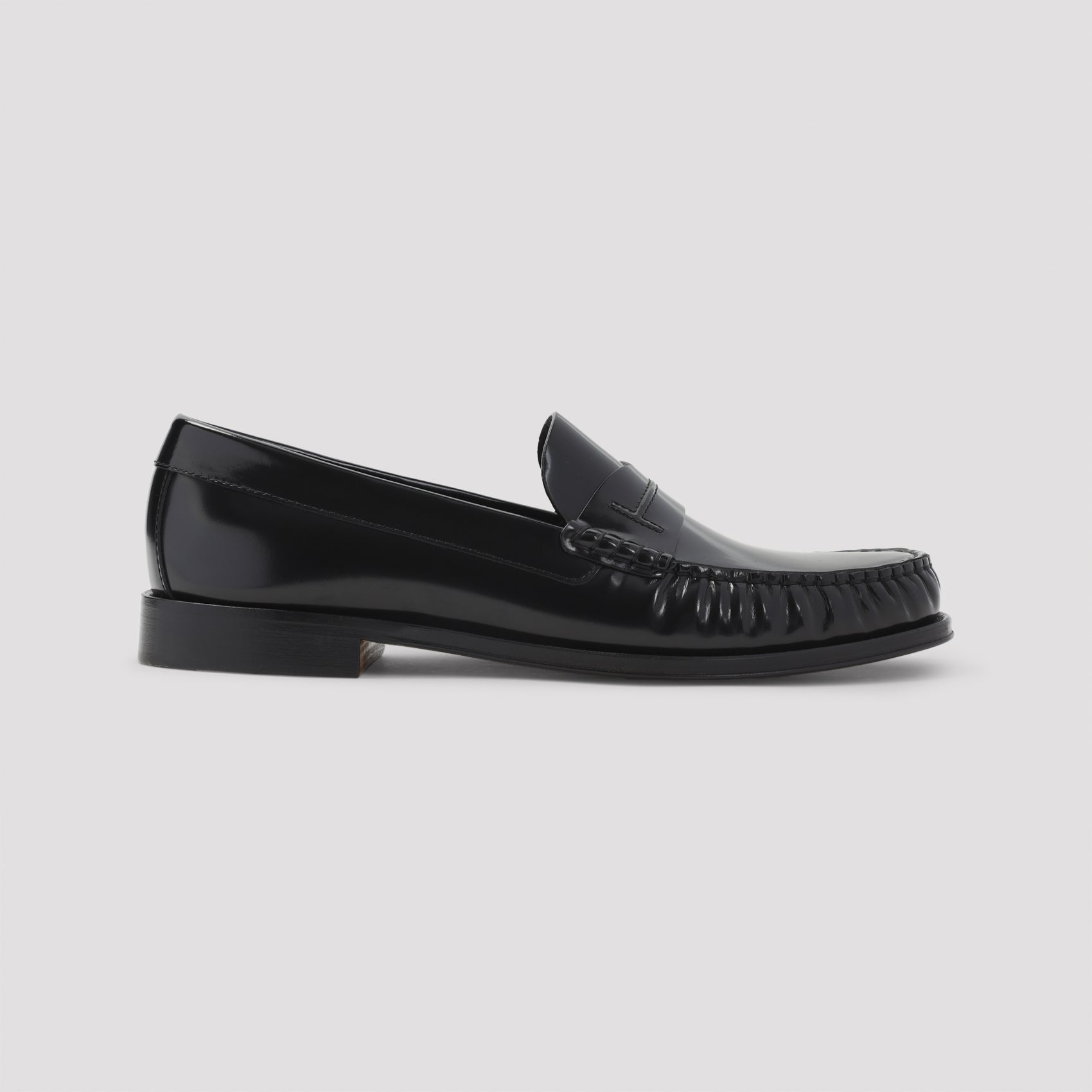 TOM FORD Elegant Leather Loafers for Men