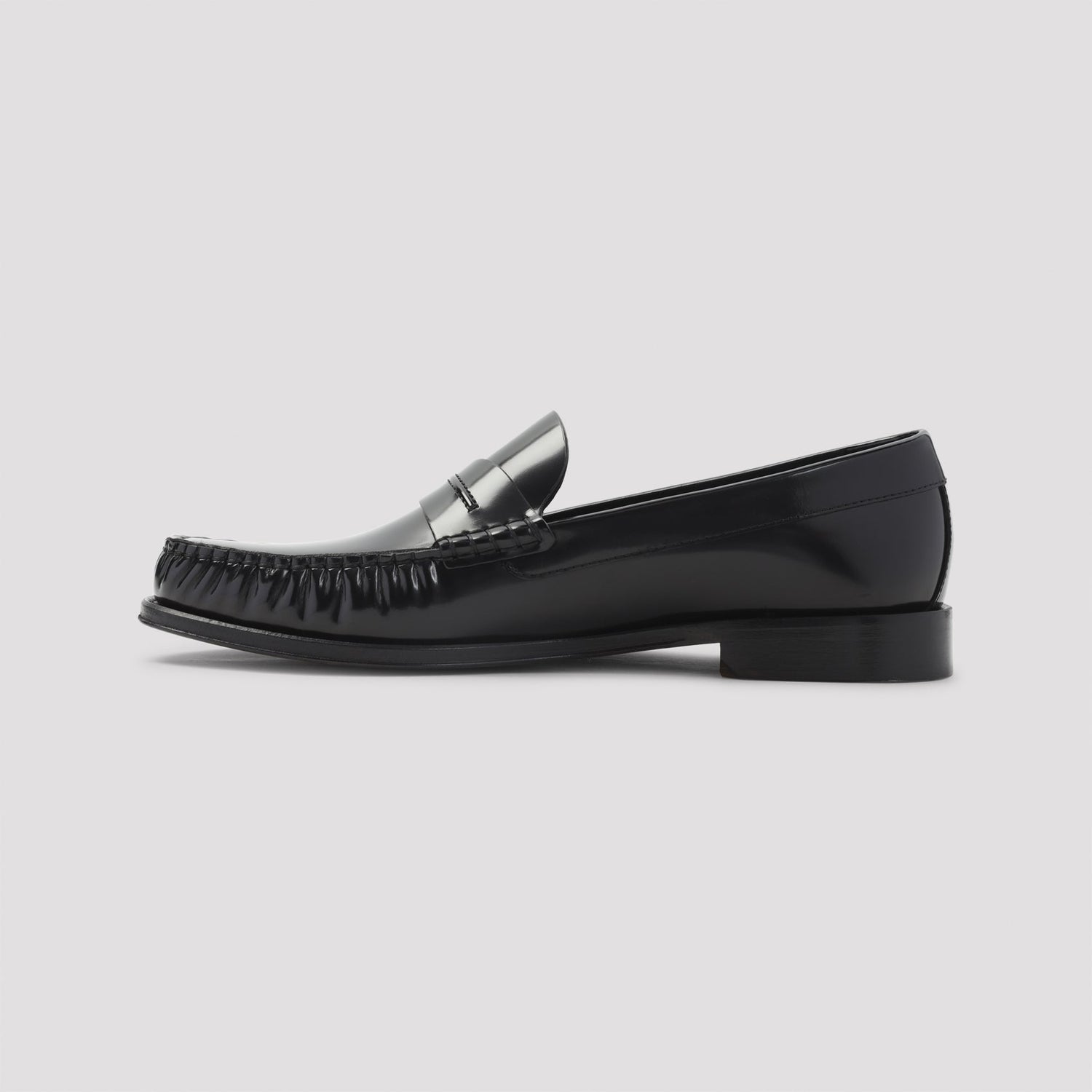 TOM FORD Elegant Leather Loafers for Men