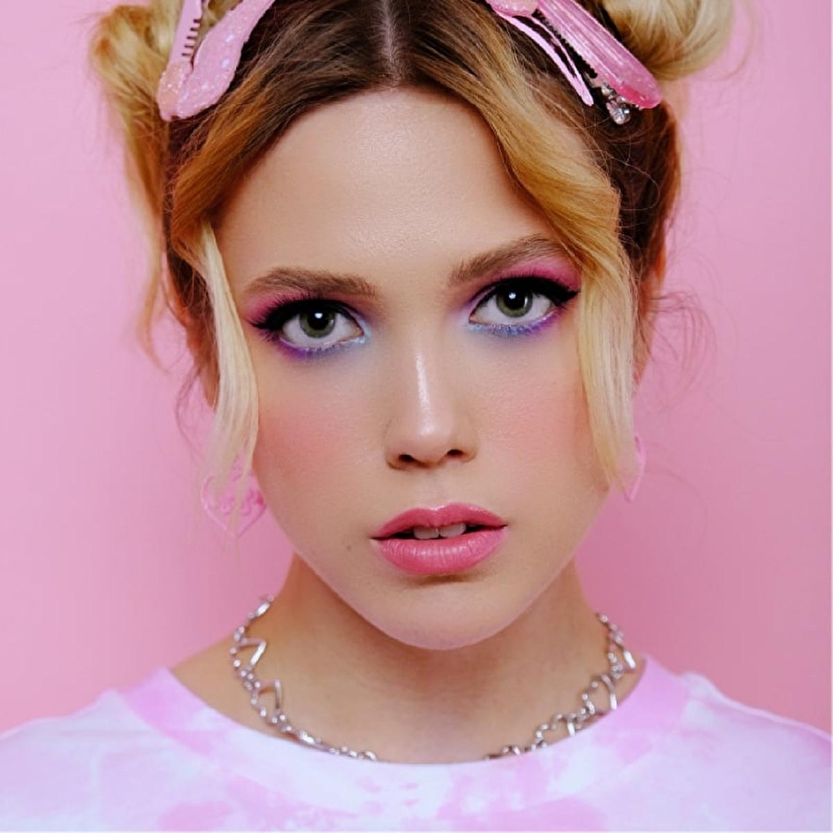 Soda Glowy Skin Finisher - Long-Lasting Radiant Glow Makeup Base &amp; Highlighter for Face &amp; Body