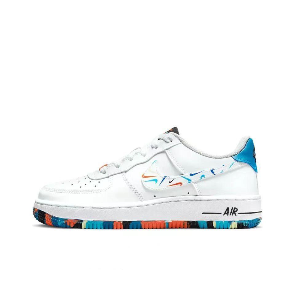 Nike Air Force 1 &