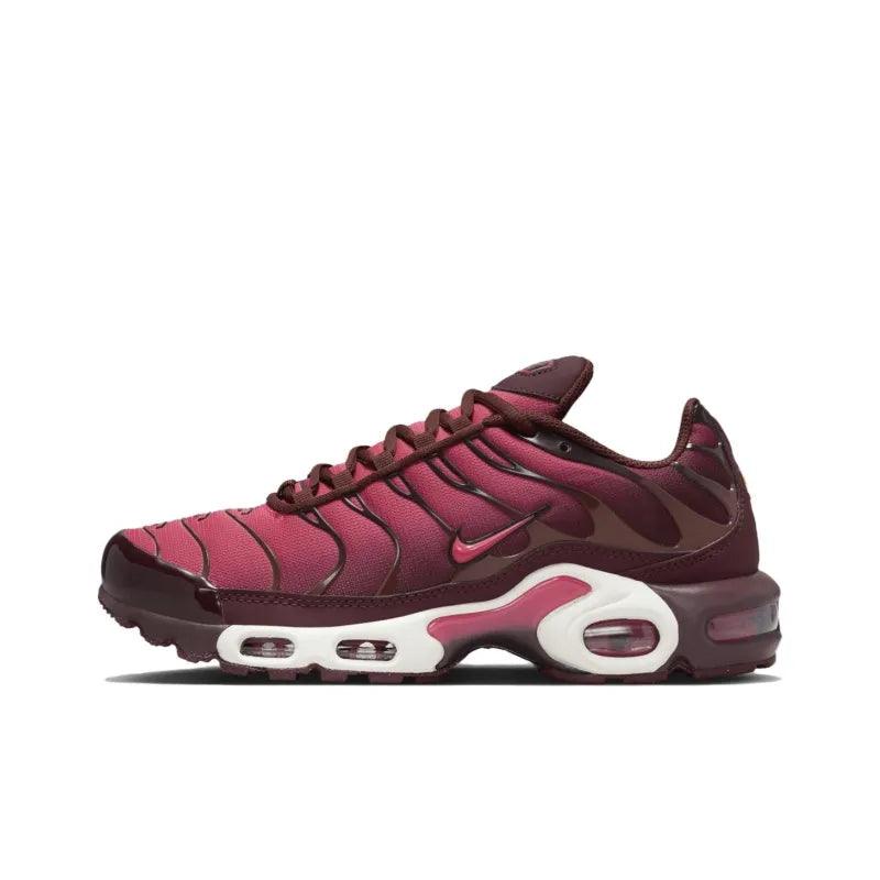 Nike Air Max Plus &