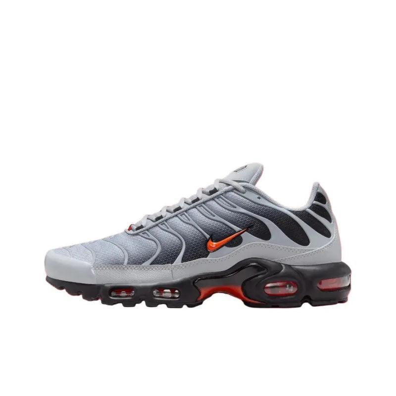 Nike Air Max Plus &
