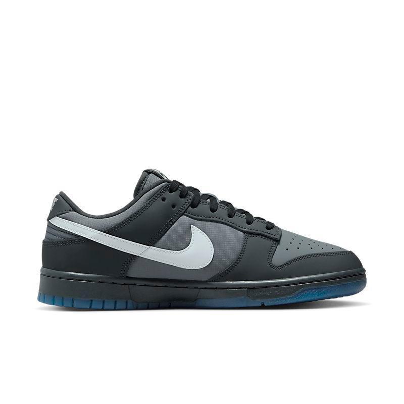 Nike Dunk Low &
