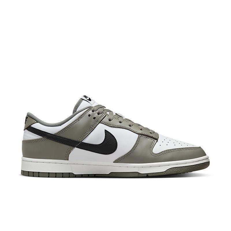 Nike Dunk Low &