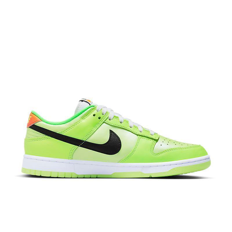 Nike Dunk Low &