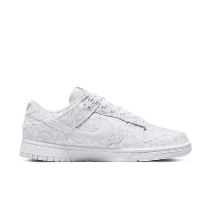 Nike Dunk Low &