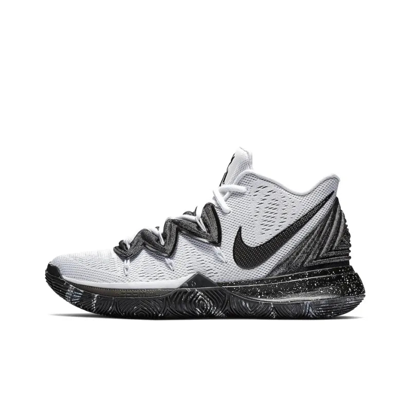 Nike Kyrie 5 &