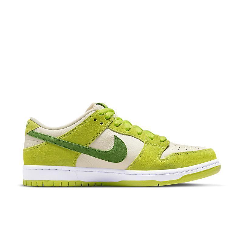 Nike Dunk SB Low &