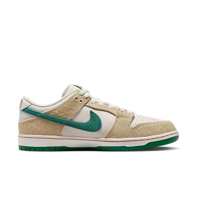 Nike SB Dunk Low &