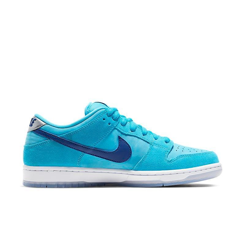 Nike SB Dunk Low &
