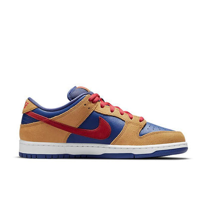 Nike SB Dunk Low &