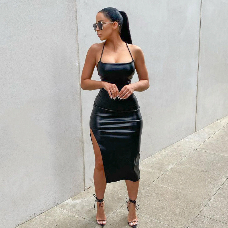 Ankunft Kunstleder Nachtclub Sexy Rückenfreies Schnür-Kleid mit Persönlichkeit und Schlitz