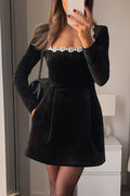 Damen Frühlingskleidung Eleganter Samtkleid mit Quadratausschnitt und Diamanten
