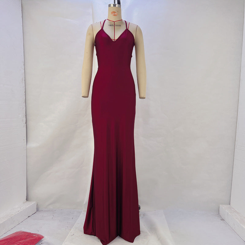 Damenbekleidung Frühling Sommer Einfarbig Sexy Rückenausschnitt Hüftbetonendes Langes Trägerkleid
