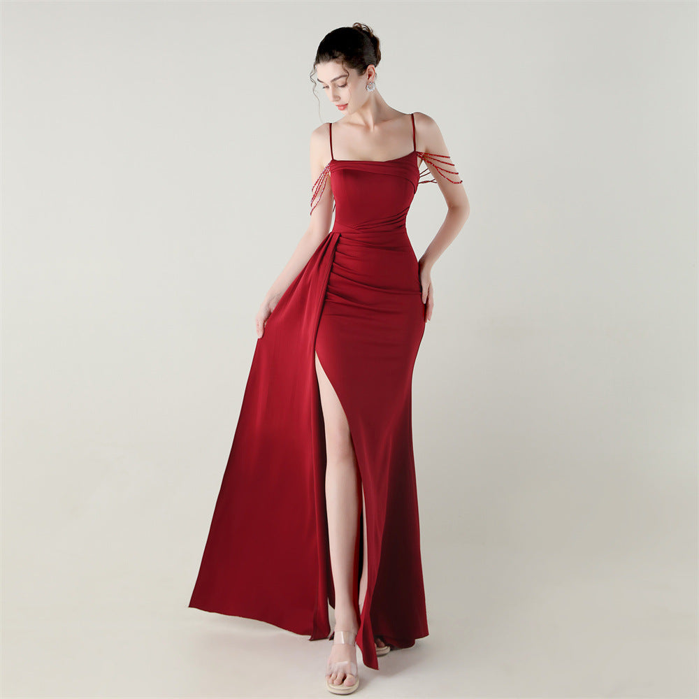 Bandeau-Sling-Satin-Kleid mit Perlenkette und Fishtail-Schnitt für Abend, Dinner, Hochzeit, Ball