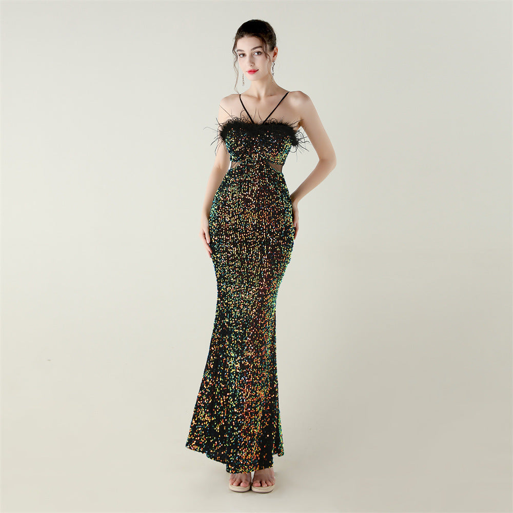 Abendkleid aus Samt mit Pailletten-Bastelarbeiten und Straußenfedern, handgemacht, Fishtail-A-Linie, High-End-Dinnerkleid