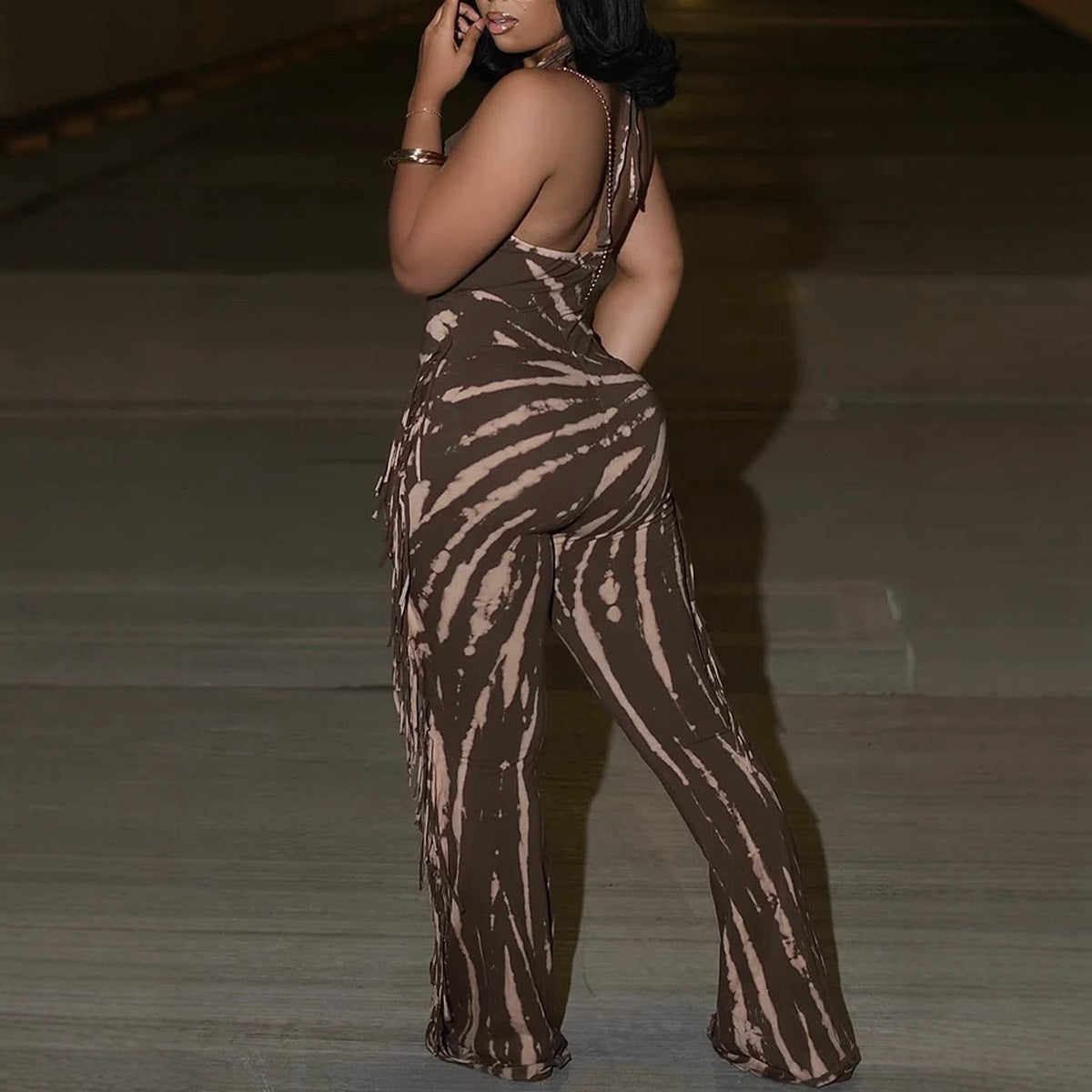 Eleganter, sexy, schmal geschnittener Stretch-Overall mit rückenfreiem Quasten-Print und Neckholder-Trägern