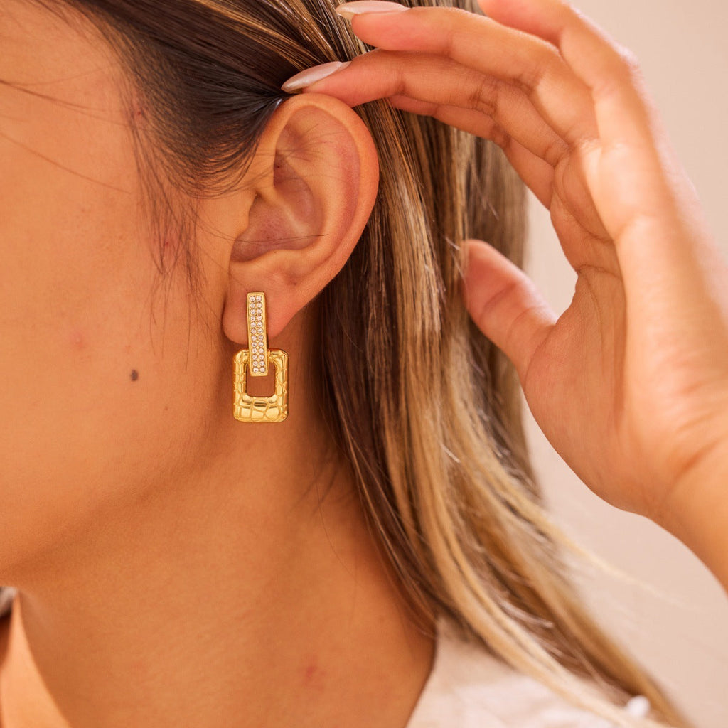 Retro Geometric Abstract Diamond Stud Earrings Stainless Steel Earrings Non Fading Gold Plated Light Luxury Earrings for Women