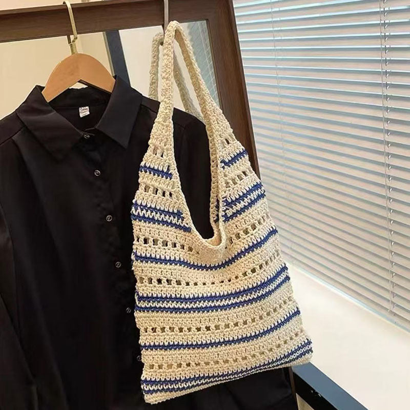 Gestreifte Ein-Schulter-Baumwollfaden-Webtasche Große Kapazität Hohlgeschnittene Strohtasche Strandurlaub Strandtasche