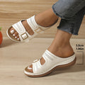 Geschnitzte Gürtelschnalle Plateausandalen Damen Keilabsatz Leichte Outdoor-Slipper