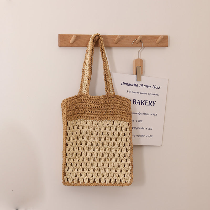 Farblich abgestimmte ausgehöhlte Häkelschulterstrohtasche Besonderes Design Handgewebte Tasche Strandurlaub Tasche