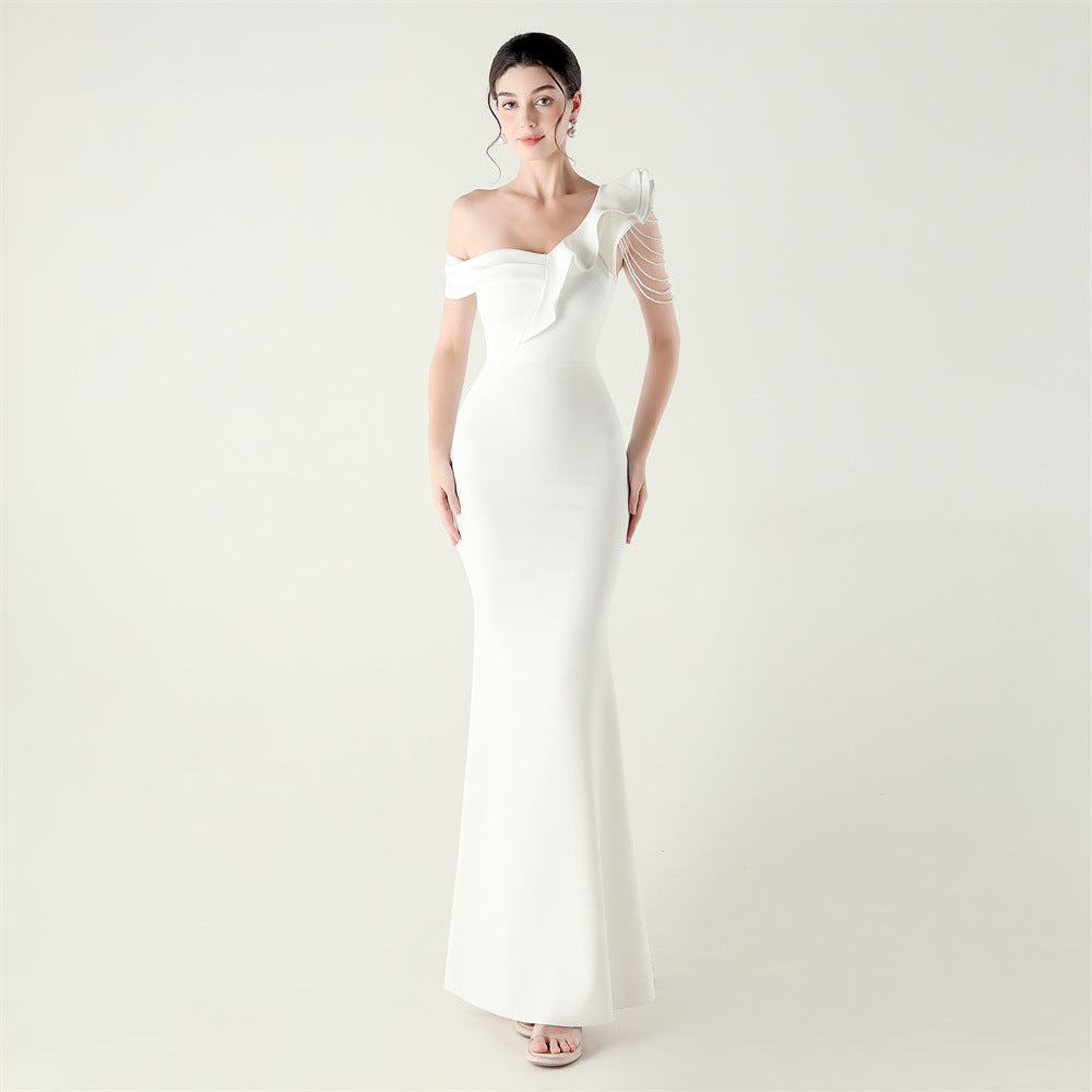 Rüschenbesetztes One-Shoulder-Abendkleid mit schweren Industriekugeln, schmal geschnitten, aus Satin, im Meerjungfrauen-Stil, für Hochzeiten, rote Teppiche, Cocktails
