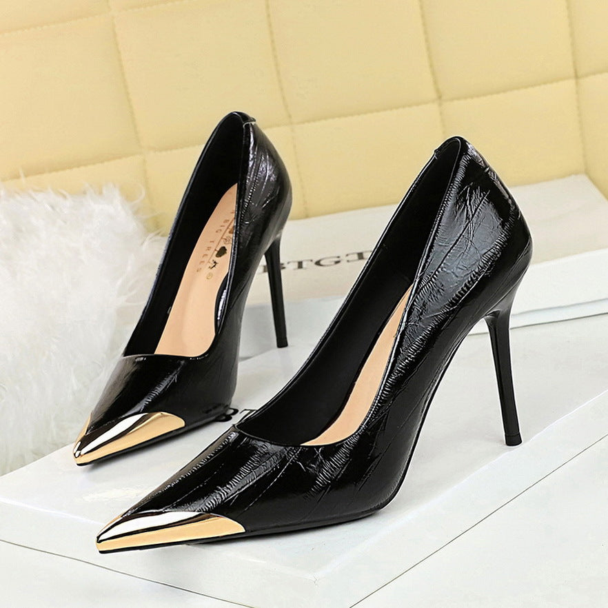 Cocktail Low Cut Women Shoes Pointed Stiletto Heels Tilta Metal Decoration Super High Heel Shoes