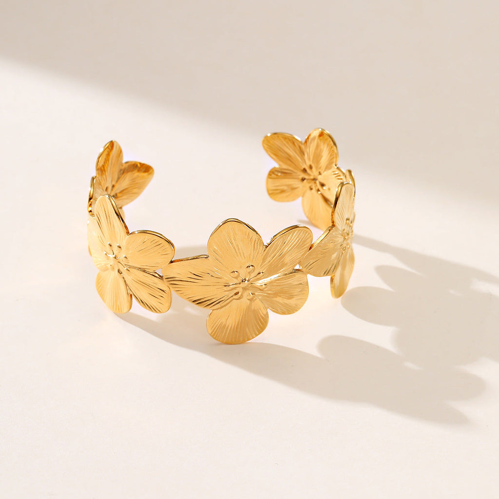 Summer Little Fresh Floral Stainless Steel Bracelet Non Fading High Grade Petal Titanium Steel Bracelet