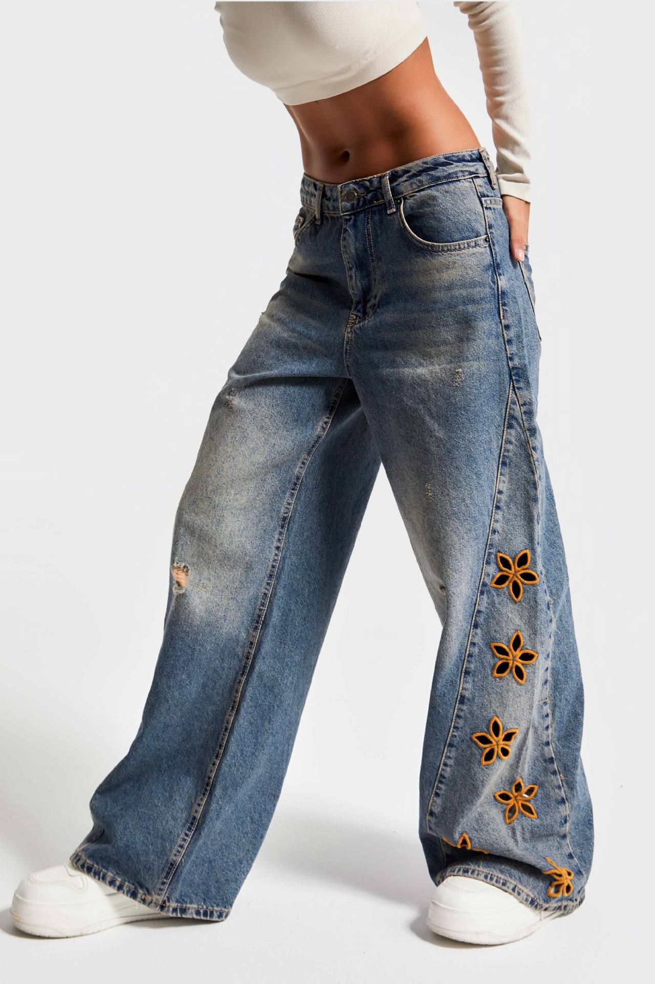 High Waist Loose Jeans Women Embroidered Fashionable High Waist Denim Trousers