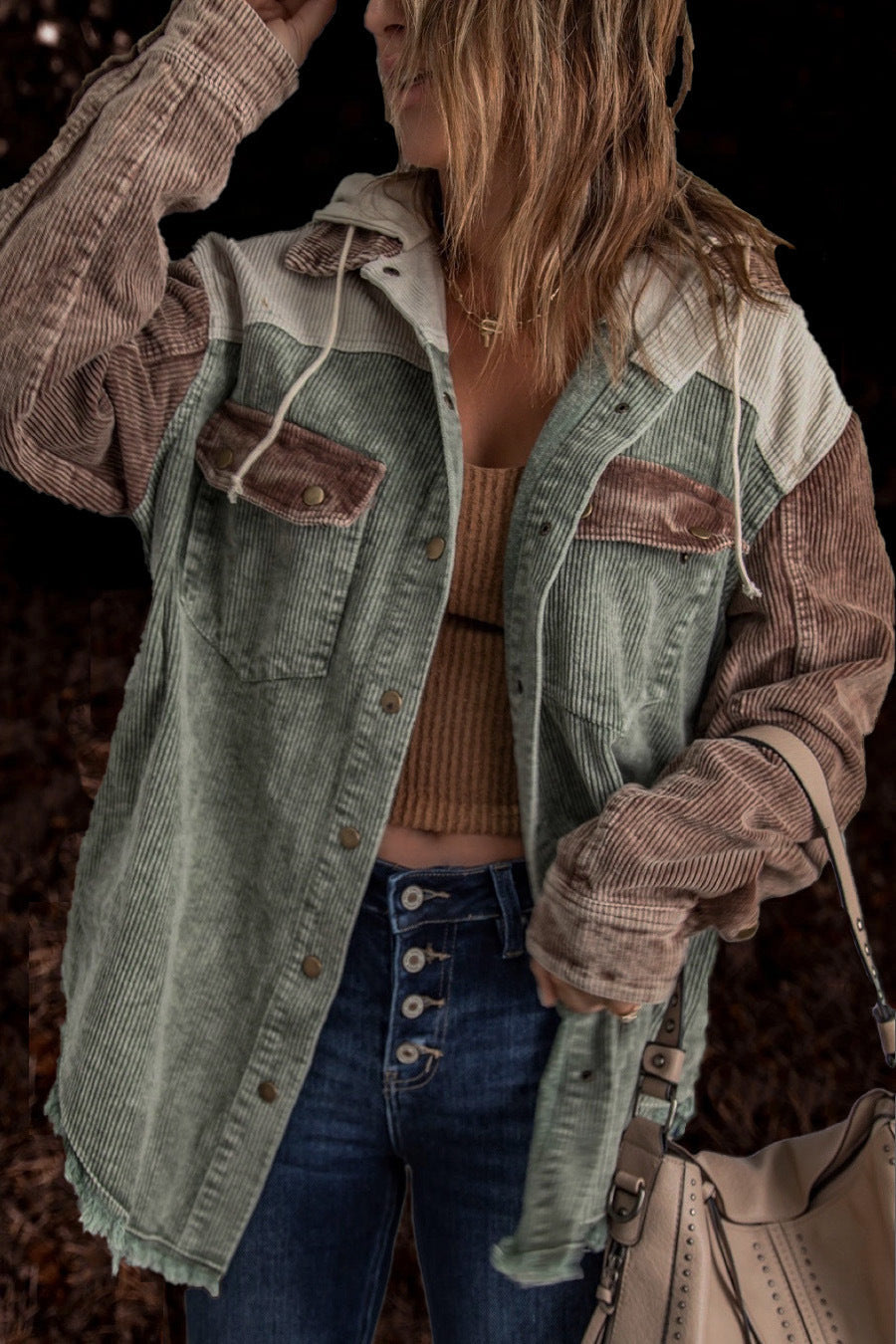 Herbstmantel aus Baumwolle mit Used-Look, doppelten Taschen und Kapuze