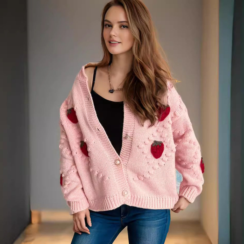Herbst Winter Gehäkelte Stickerei Dreidimensionale Erdbeer-Zwirnperlen-Schnalle Strickpullover Strickjacke Mantel
