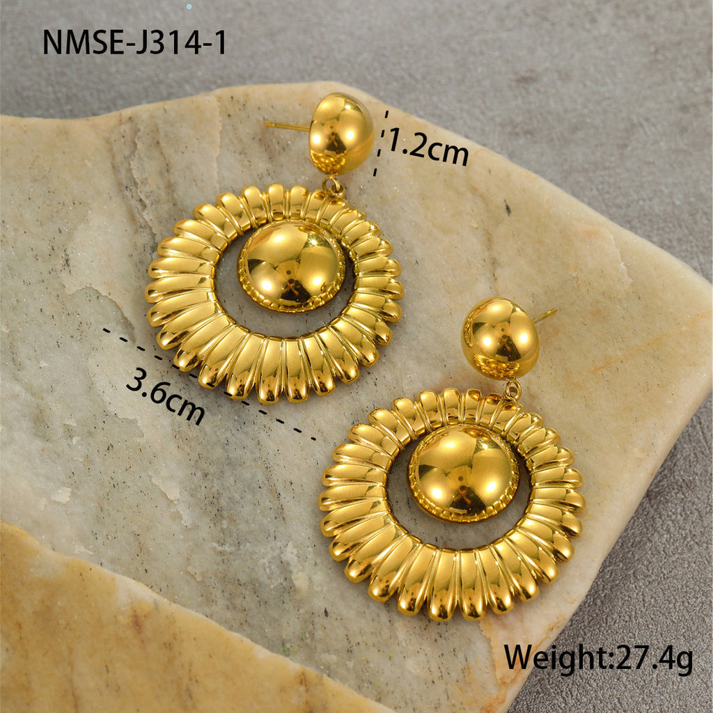 Arrival French Retro Elegant Stainless Steel Earrings Plated 18K Gold Silver Color Matching High-Grade Light Luxury Ear Rings