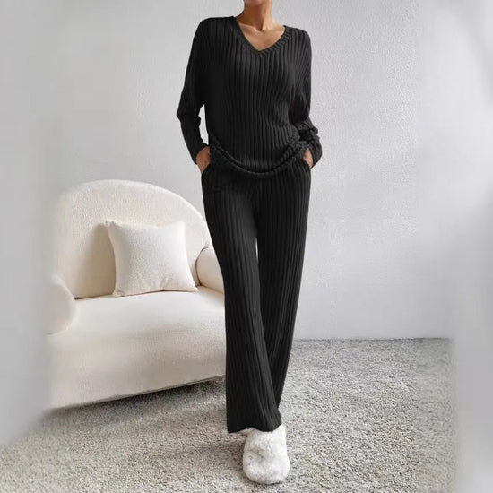 Modischer zweiteiliger Strickanzug lässiger V-Ausschnitt lange Hose Herbst Winter Neuer Stil lockere Passform koreanischer Stil bequemes Polyester