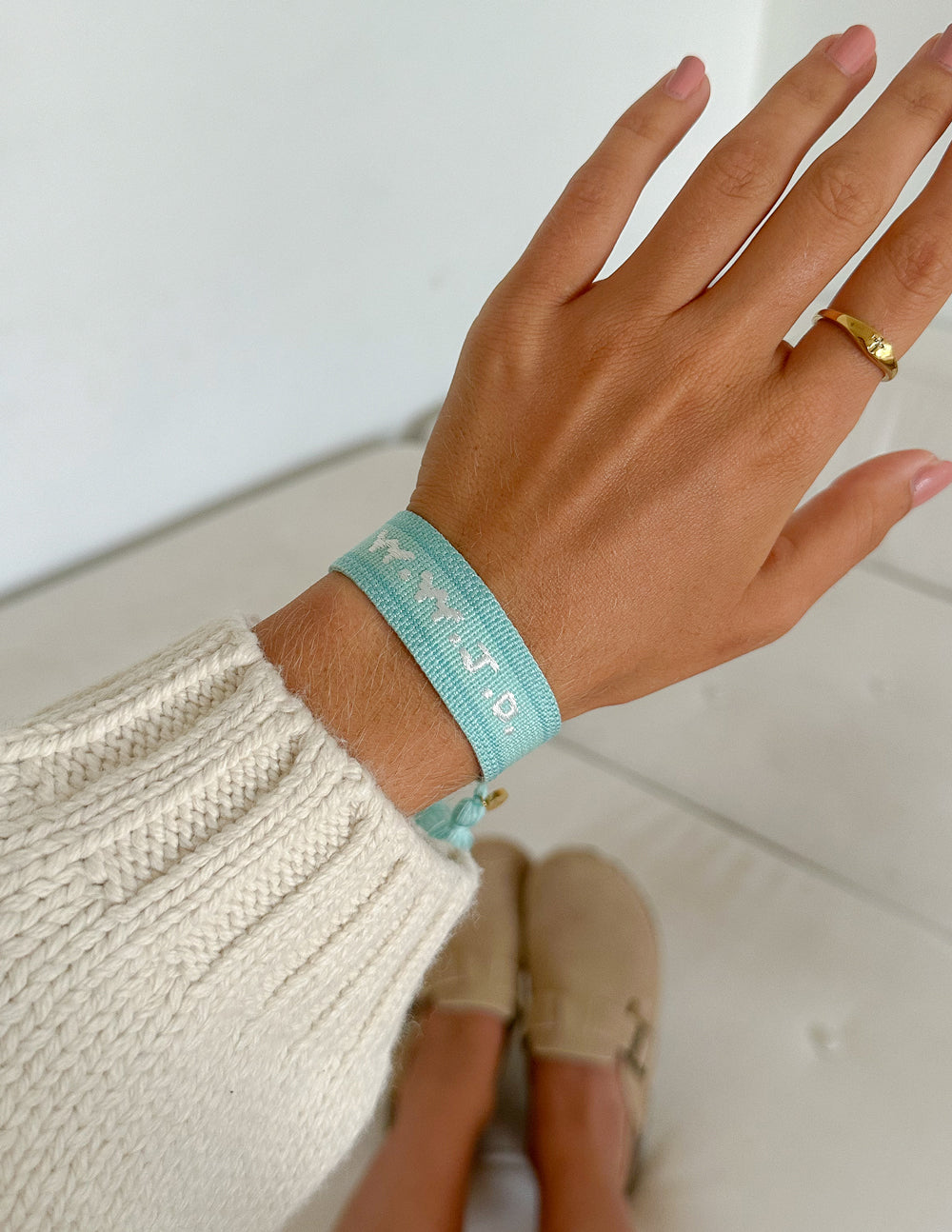 Teal WWJD Embroidered Bracelet